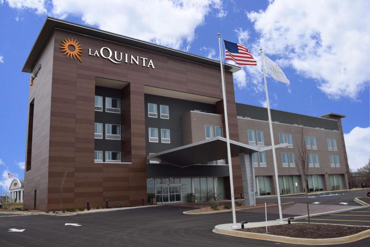 La Quinta Inn & Suites By Wyndham Round Rock Near Kalahari Экстерьер фото
