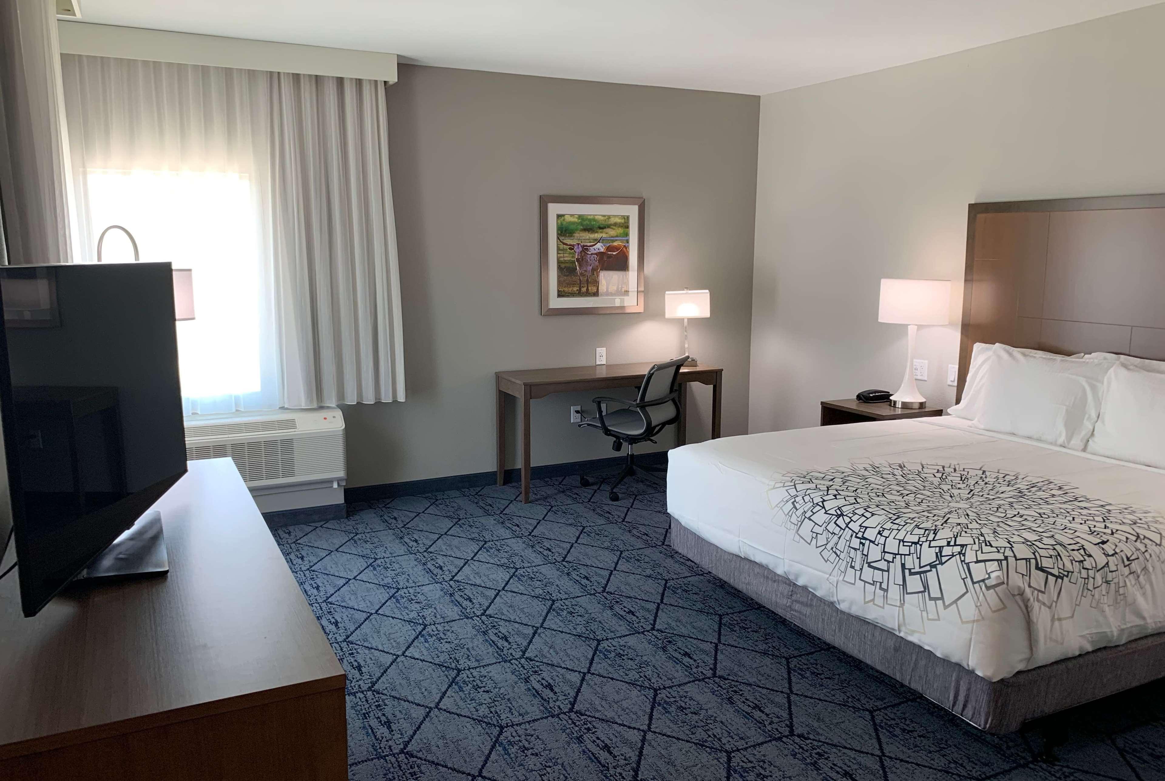 La Quinta Inn & Suites By Wyndham Round Rock Near Kalahari Экстерьер фото
