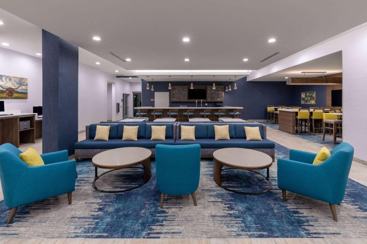 La Quinta Inn & Suites By Wyndham Round Rock Near Kalahari Экстерьер фото