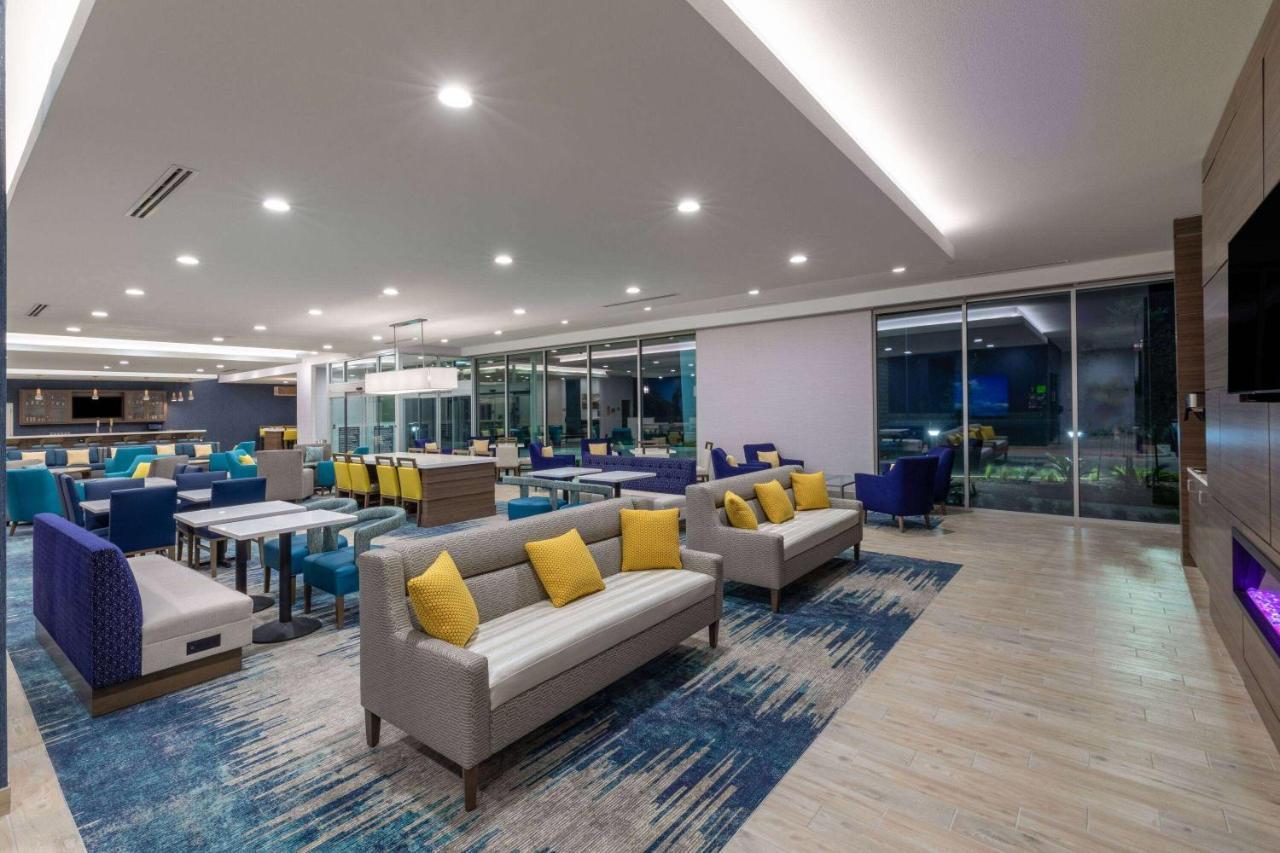 La Quinta Inn & Suites By Wyndham Round Rock Near Kalahari Экстерьер фото